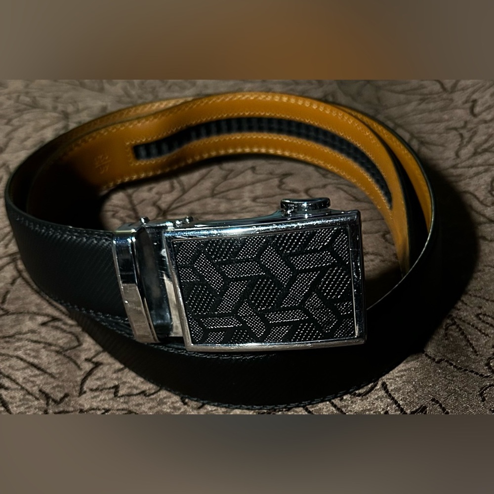 Kemisant leather Black and Tan Belt with Silver Buckle 40”